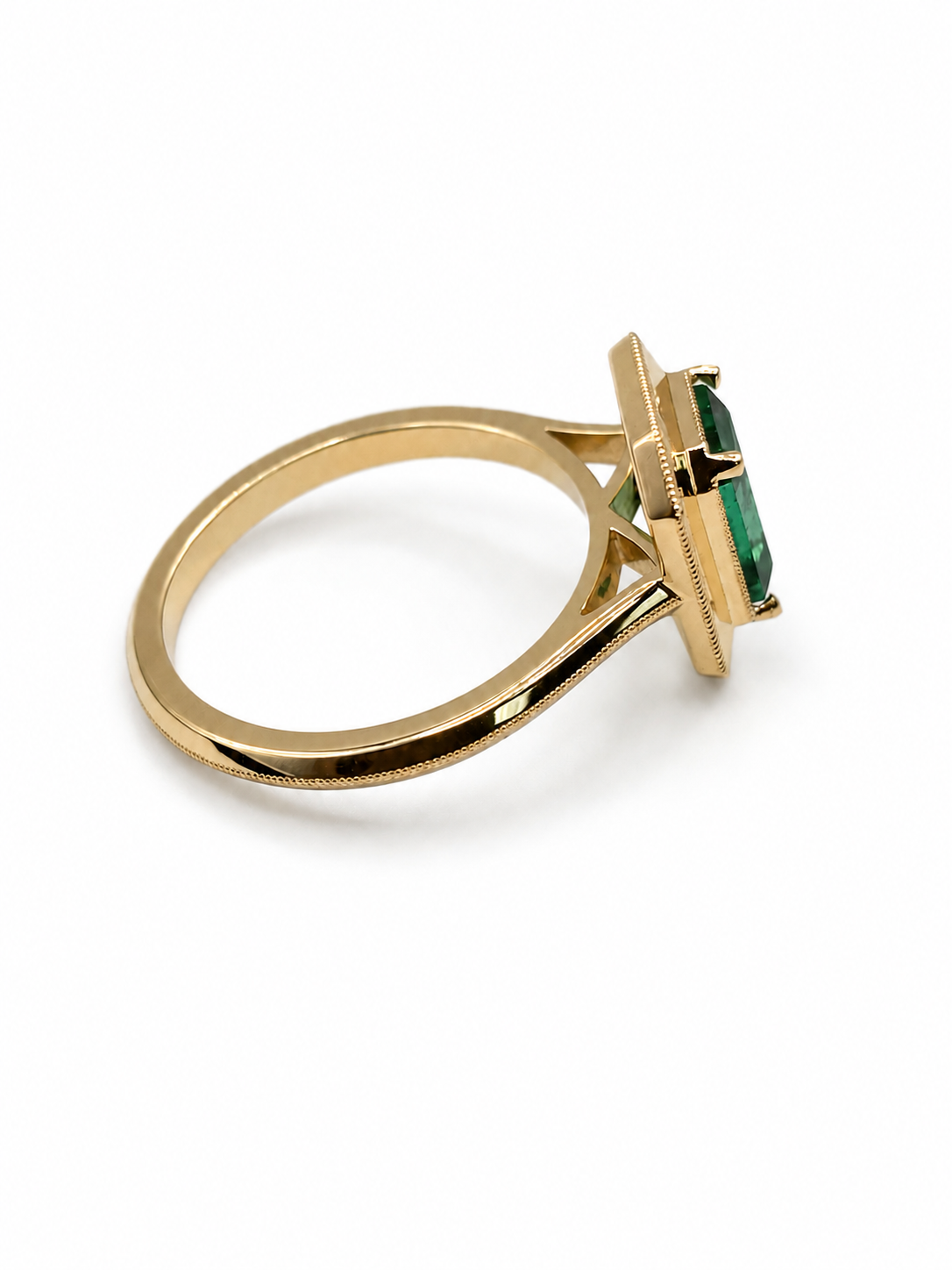 14k Yellow Gold Green Emerald Milgrain Ring - 1.40 ct