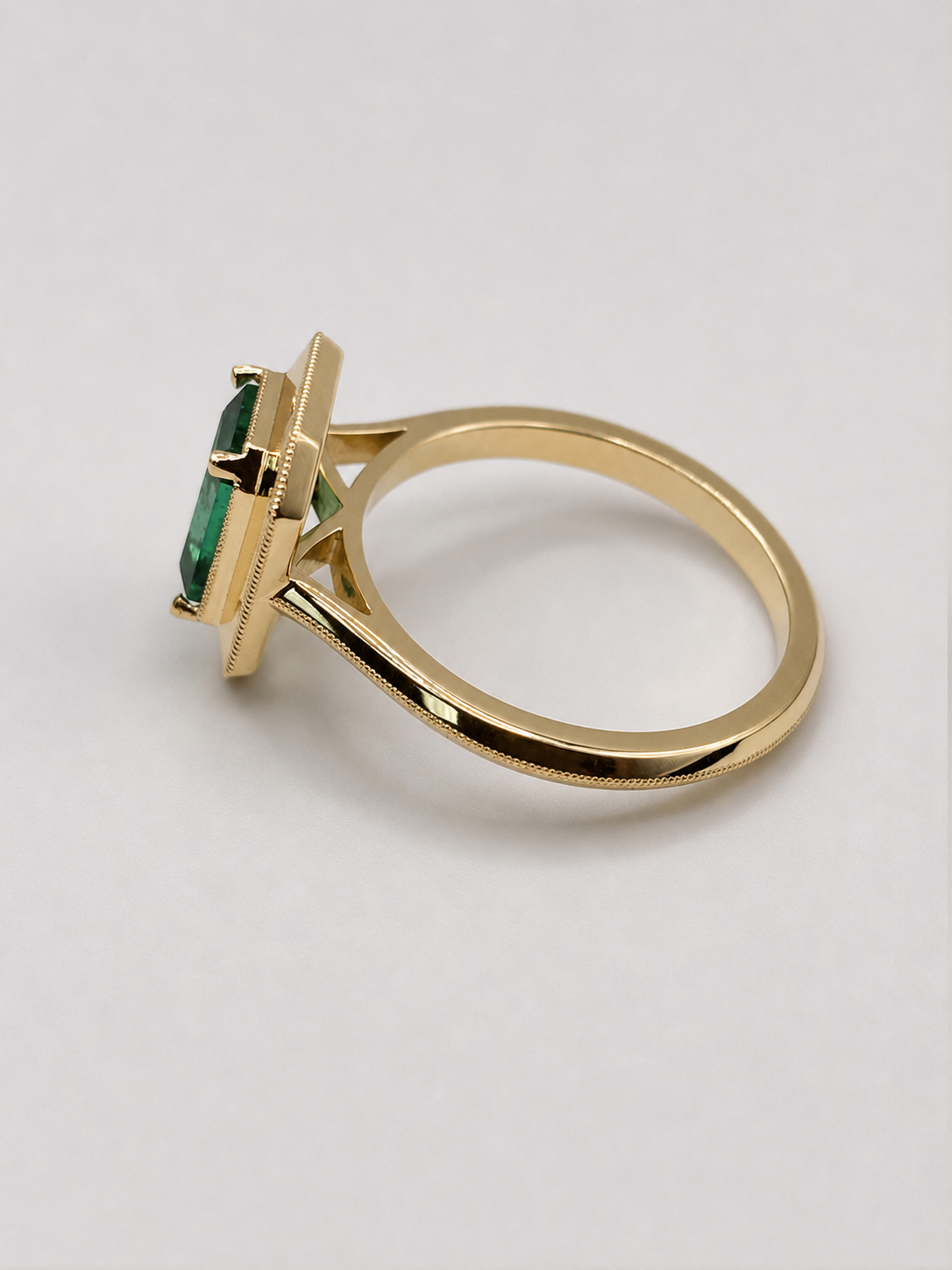 14k Yellow Gold Green Emerald Milgrain Ring - 1.40 ct