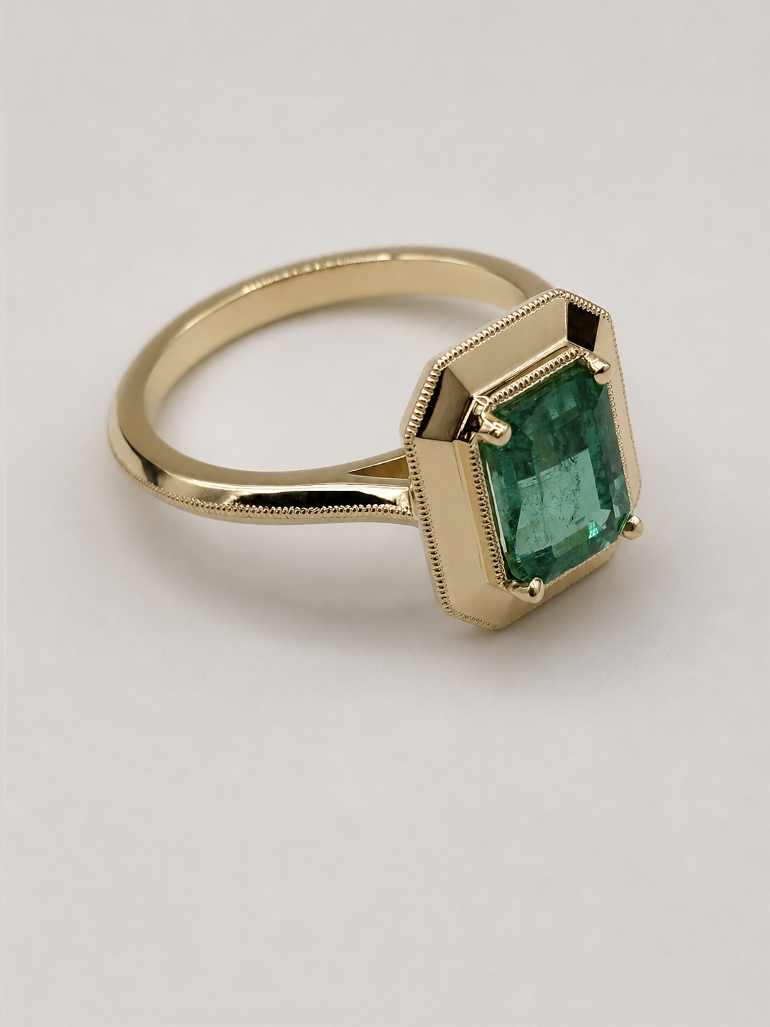 14k Yellow Gold Green Emerald Milgrain Ring - 1.40 ct